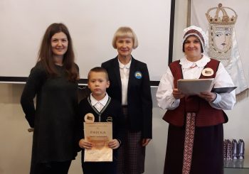 DALYVAVOME RESPUBLIKINĖJE PRADINIŲ KLASIŲ MOKINIŲ KONFERENCIJOJE „SENOLIŲ SKRYNIĄ ATVĖRUS 2017″