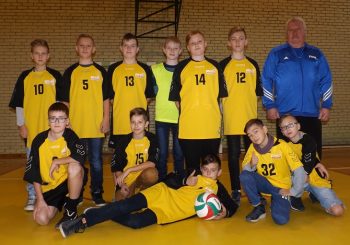 SVEIKINAME BERNIUKŲ KVADRATO KOMANDĄ