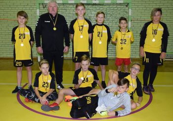 SVEIKINAME BERNIUKŲ FUTBOLO KOMANDĄ SU PERGALE