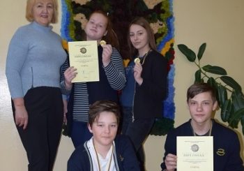 MŪSŲ KOMANDOS – SAVIVALDYBĖS SMIGINIO VARŽYBŲ NUGALĖTOJOS!