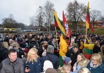 SAUSIO 13-OJI. ATMINTIES UGNIS NEBLĖSTA