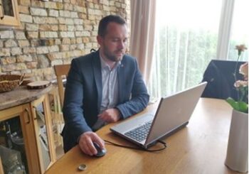 PROJEKTAS „ŠOK Į TĖVŲ KLUMPES“