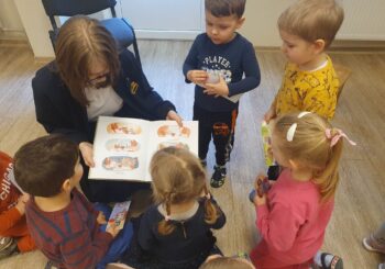 PROJEKTAS „VAIKAI SKAITO VAIKAMS”